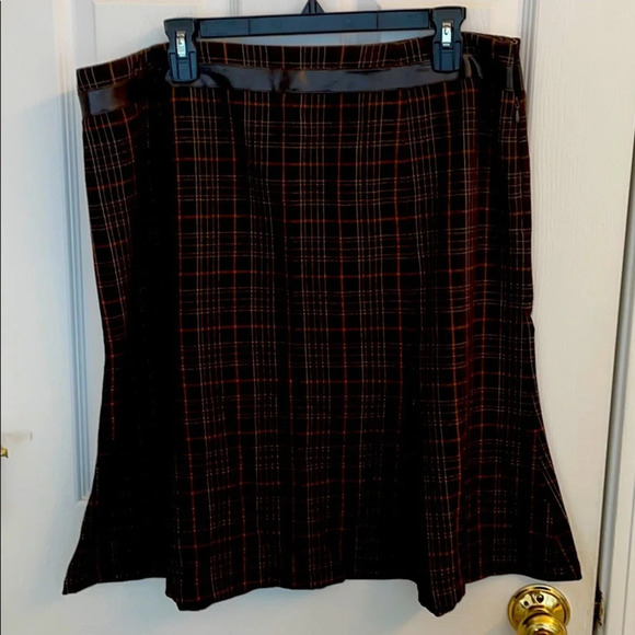 Brown Faux Leather waist Skirt size 16 - Picture 1 of 3